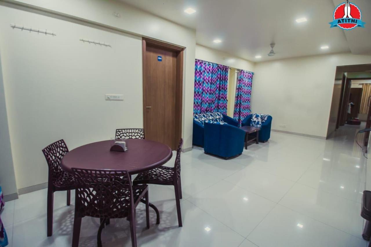Atithi Service Apartment Пуна Экстерьер фото